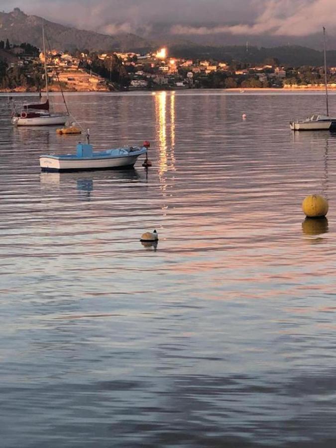 Holibai, Amiguinos, Amplia Vivienda Con Parking Al Lado De La Playa Apartamento Baiona Exterior foto